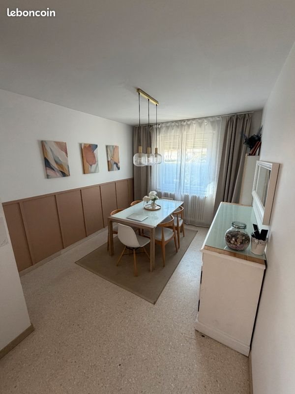 Appartement à louer, 90m², Roussillon