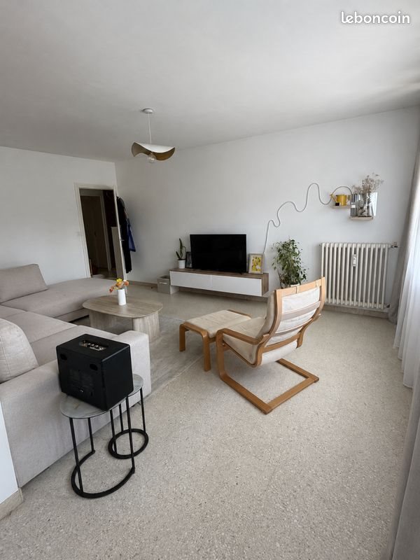 Appartement à louer, 90m², Roussillon