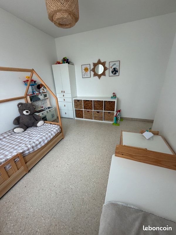 Appartement à louer, 90m², Roussillon
