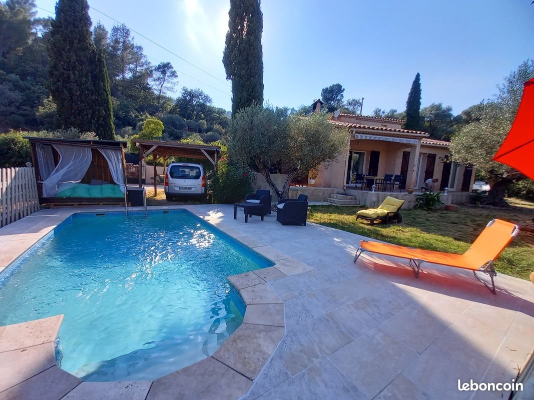 Maison à louer, 100m², Solliès-Ville