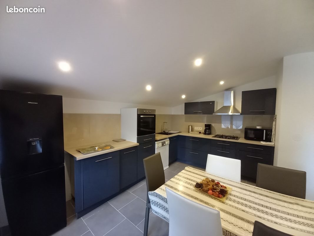 Maison à louer, 100m², Solliès-Ville