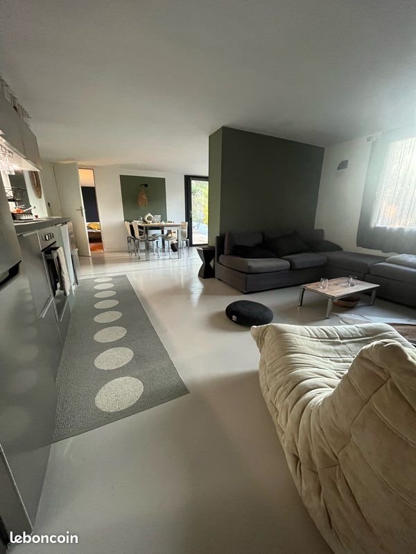 Appartement à louer, 70m², Saint-Etienne-du-Grès