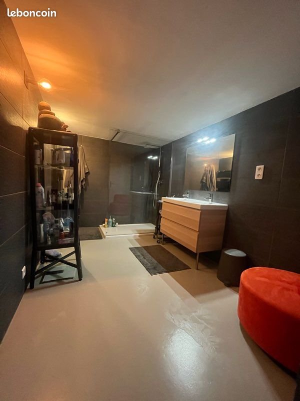 Appartement à louer, 70m², Saint-Etienne-du-Grès
