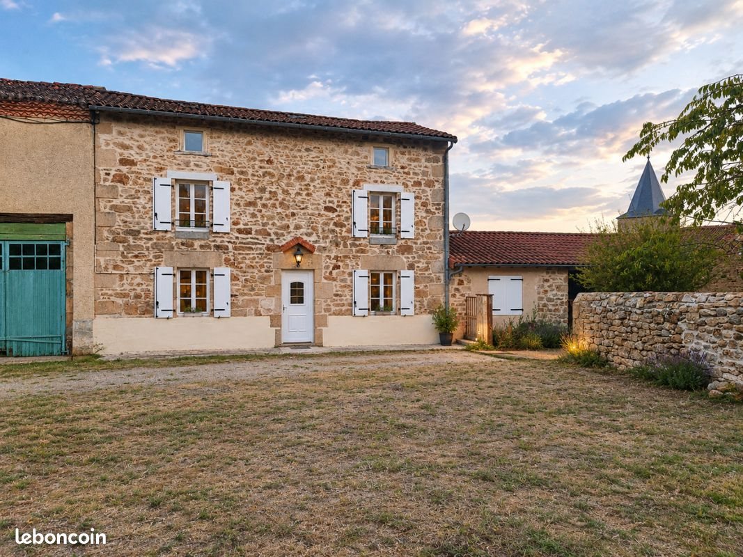 Maison à louer, 95m², Cognac-la-Forêt