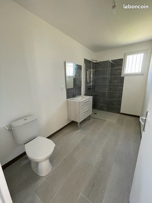 Maison à louer, 76m², Quettehou