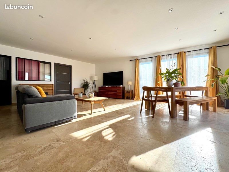 Maison à louer, 100m², Caromb