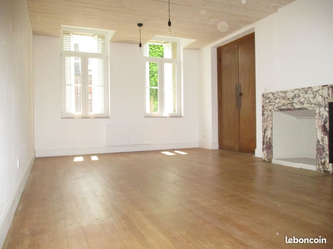 Appartement à louer, 65m², Neuville-Saint-Rémy
