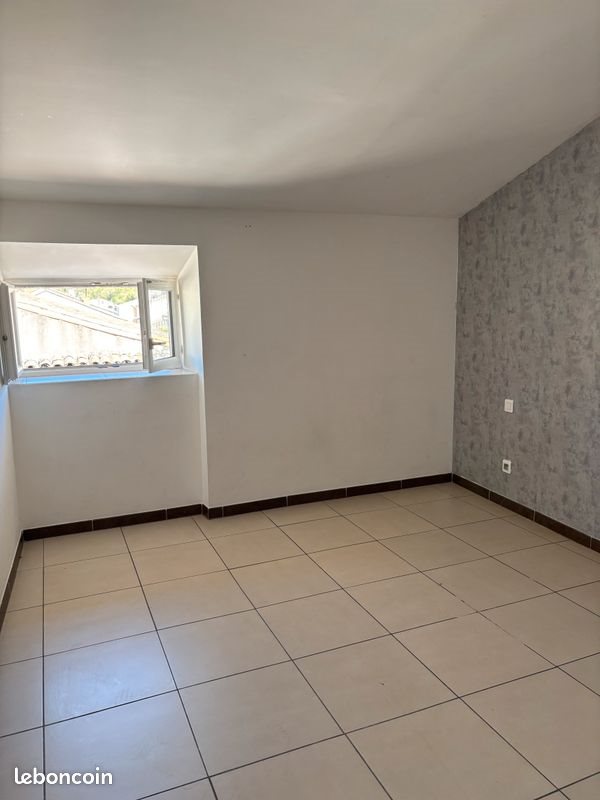 Appartement à louer, 64m², Bédarieux