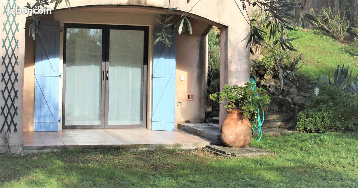 Appartement à louer, 16m², La Roquette-sur-Siagne