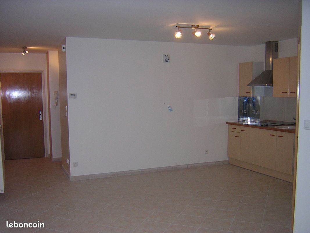Appartement à louer, 50m², Vuillecin