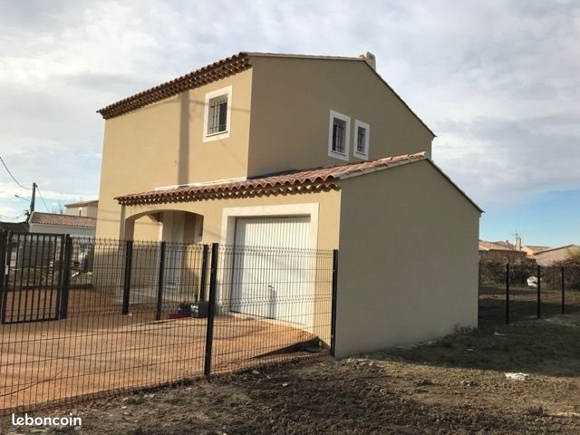Maison à louer, 116m², Saint-Martin-de-Crau