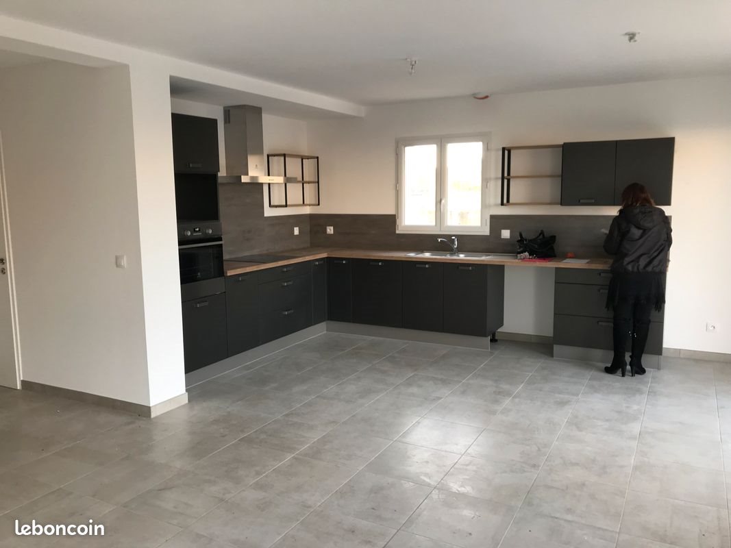 Maison à louer, 116m², Saint-Martin-de-Crau