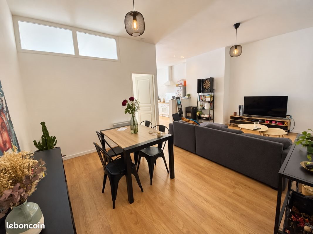 Appartement à louer, 58m², Belleville