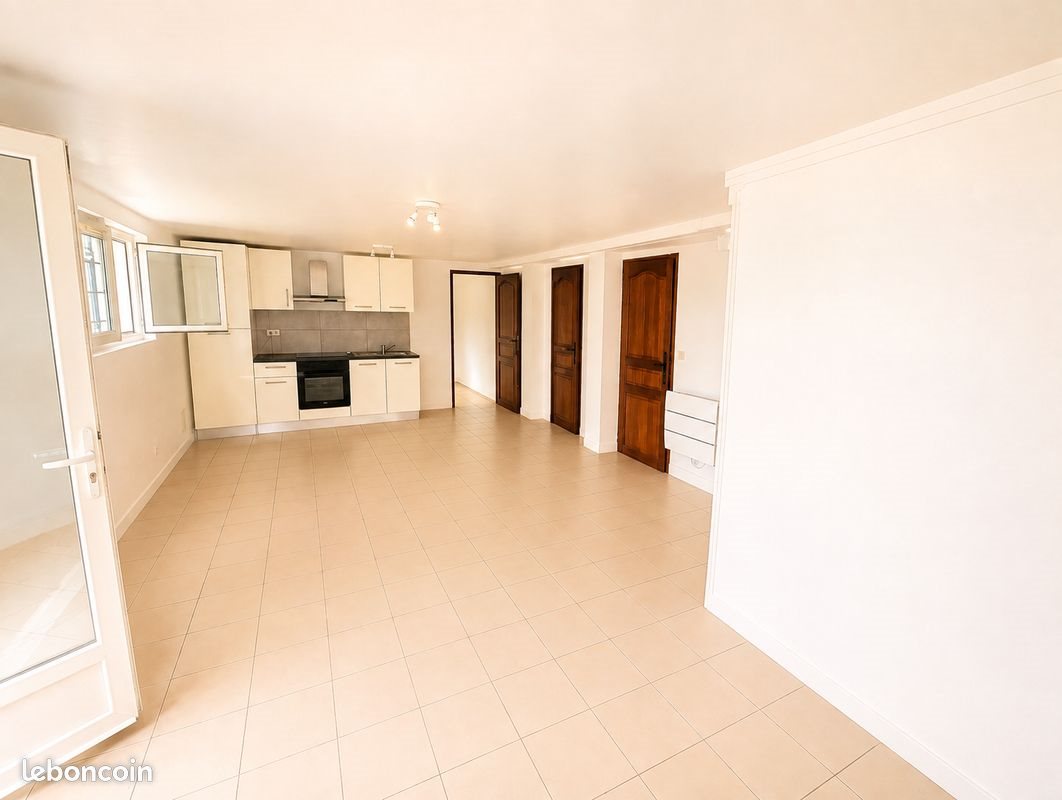 Appartement à louer, 45m², Pessac