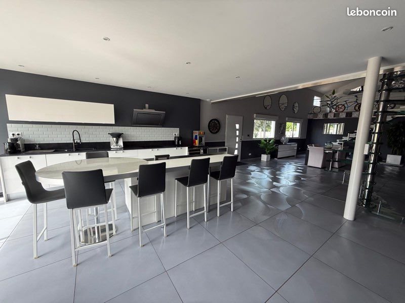 Maison à vendre, 270m², Bourges