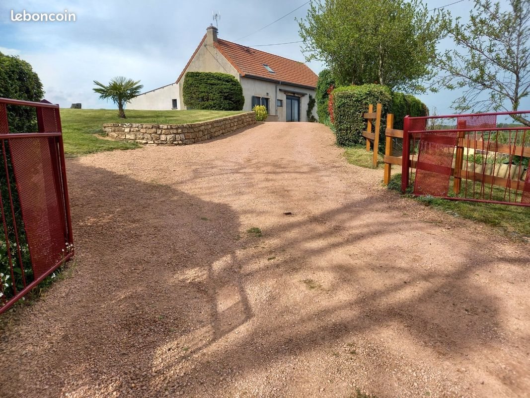 Maison à louer, 107m², Vendenesse-lès-Charolles