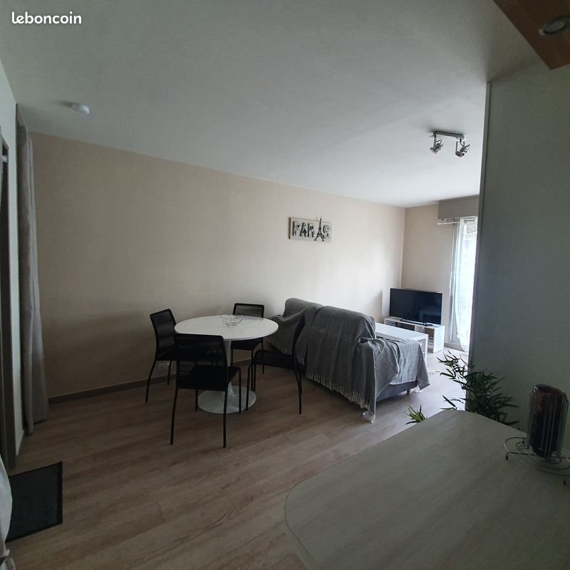 Appartement à louer, 32m², Suresnes