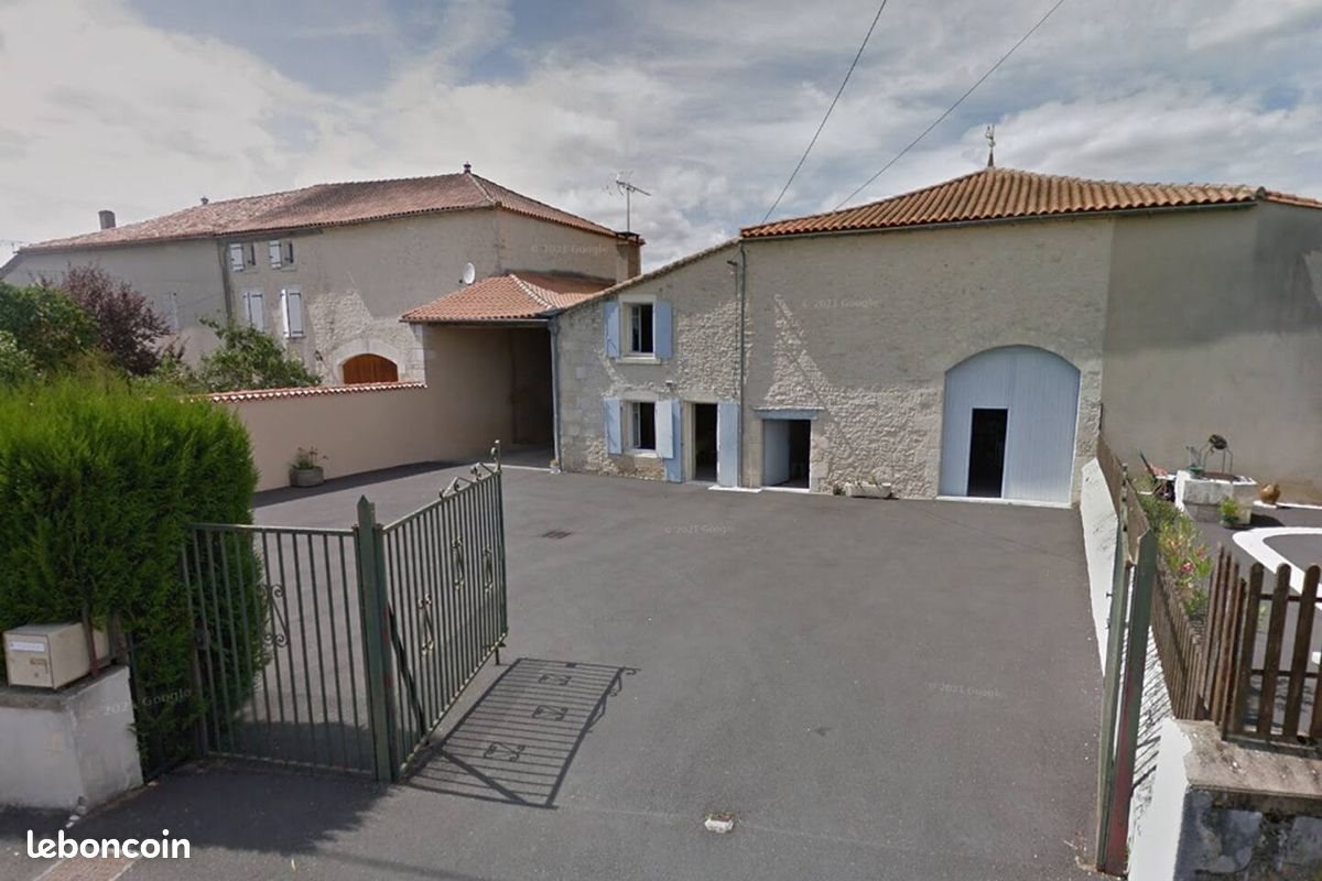 Maison à louer, 104m², Agris
