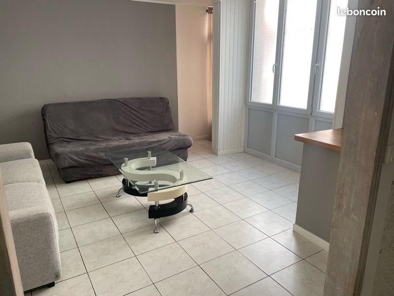 Appartement à louer, 60m², Poligny