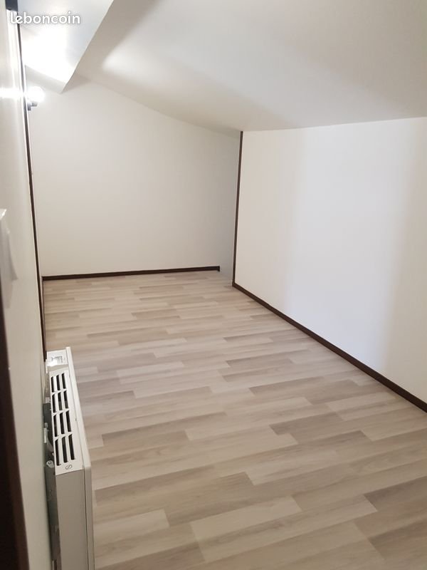 Maison à louer, 90m², Corme-Écluse