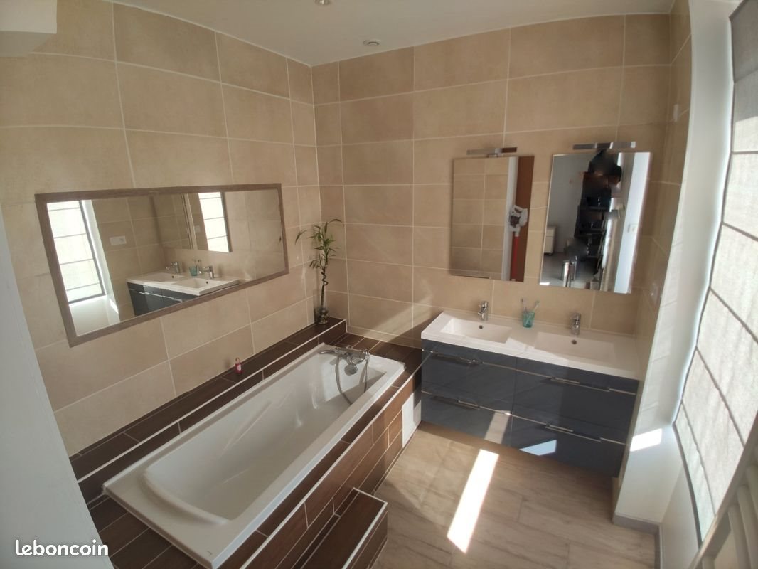 Appartement à louer, 85m², Saint-Etienne