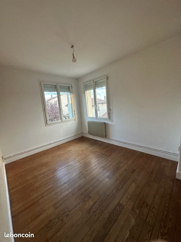 Appartement à louer, 80m², Sainte-Bazeille