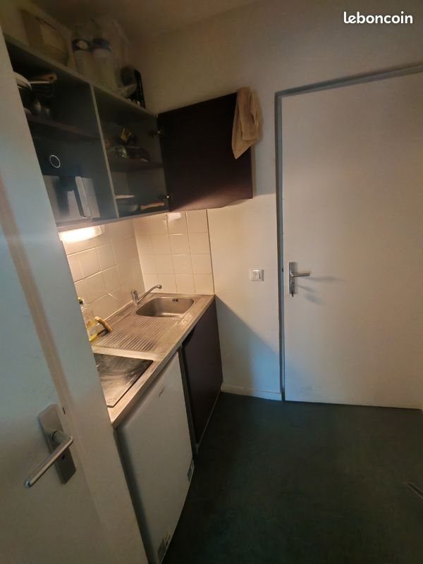 Appartement à louer, 19m², Courbevoie