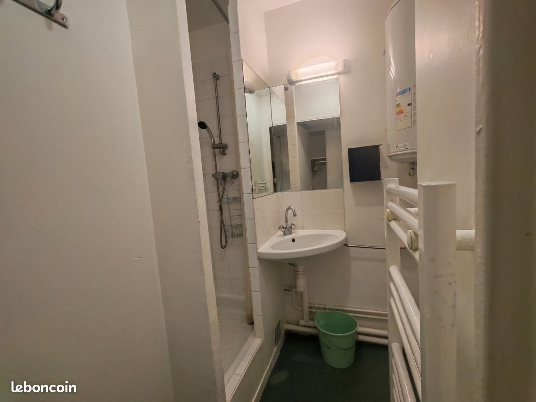 Appartement à louer, 19m², Courbevoie