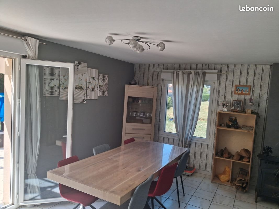 Maison à louer, 94m², Saint-Maurice-en-Gourgois
