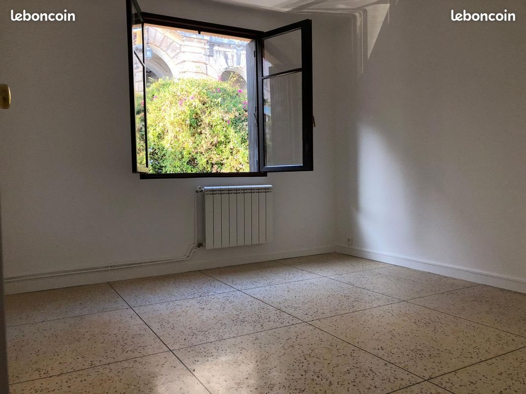 Appartement à louer, 67m², Beausoleil