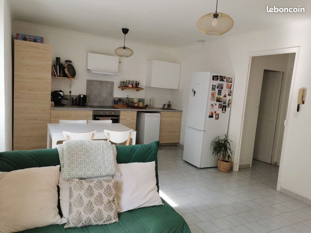Appartement à louer, 42m², Charleval