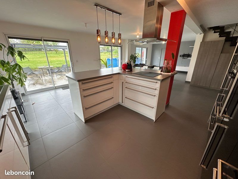 Maison à louer, 151m², Perrusson
