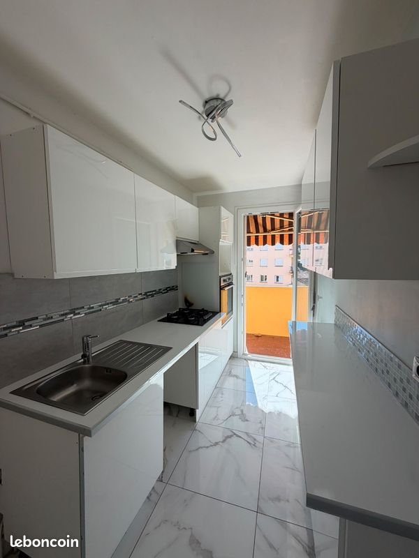 Appartement à louer, 60m², Saint-Laurent-du-Var
