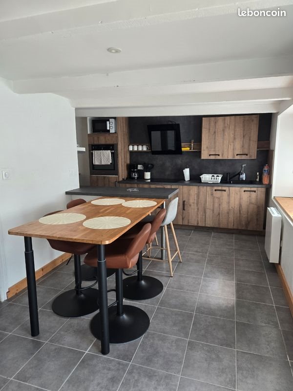 Maison à louer, 65m², Edern