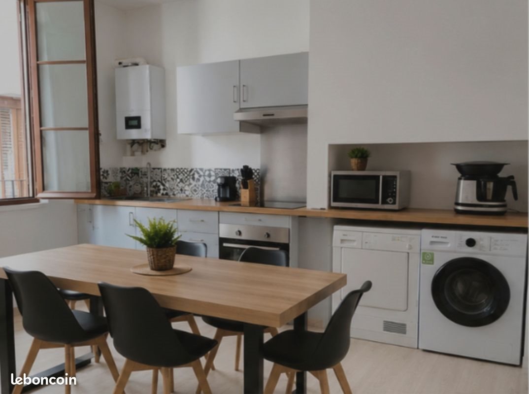 Appartement à louer, 70m², Villefranche-de-Rouergue
