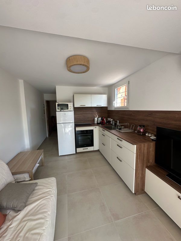 Appartement à louer, 30m², La Londe-les-Maures