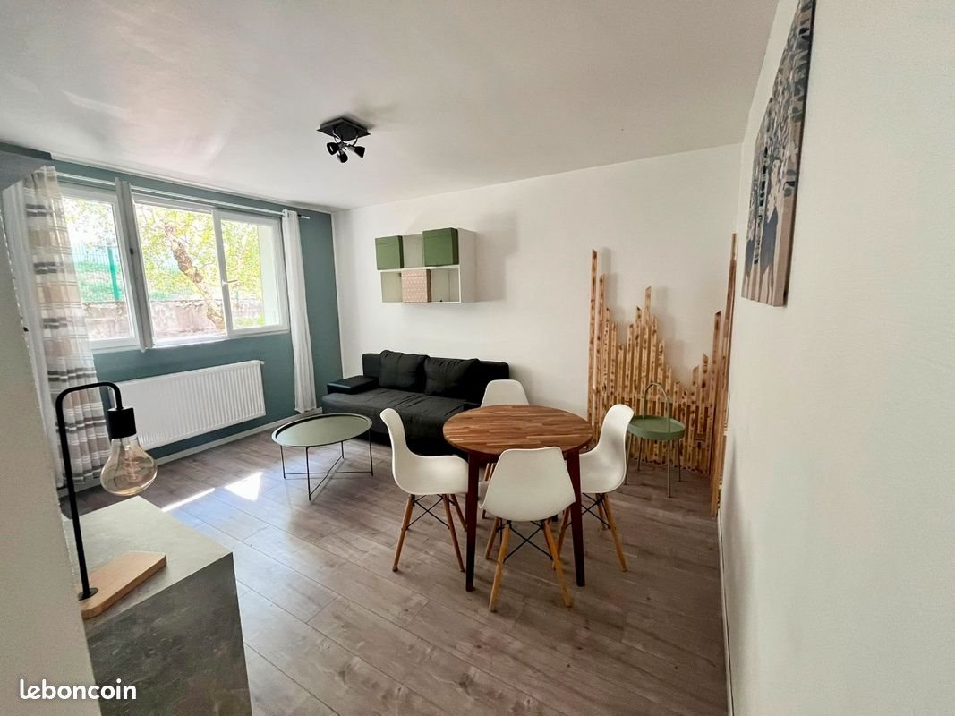 Appartement à louer, 38m², Saint-Etienne