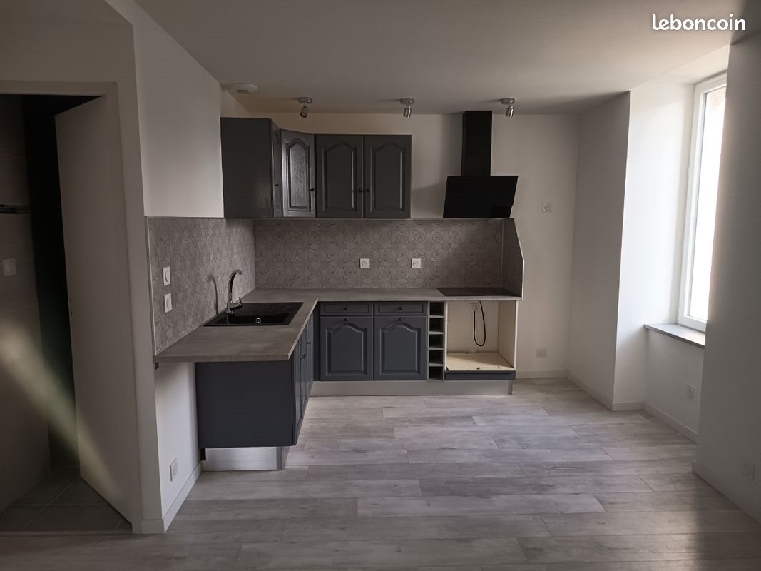 Appartement à louer, 30m², Saint-Mamet-la-Salvetat
