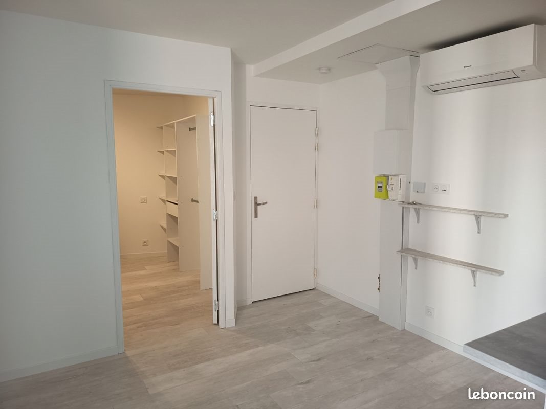 Appartement à louer, 30m², Saint-Mamet-la-Salvetat