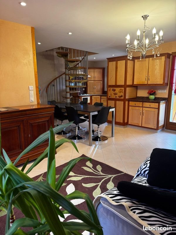 Maison à vendre, 150m², Challes-les-Eaux
