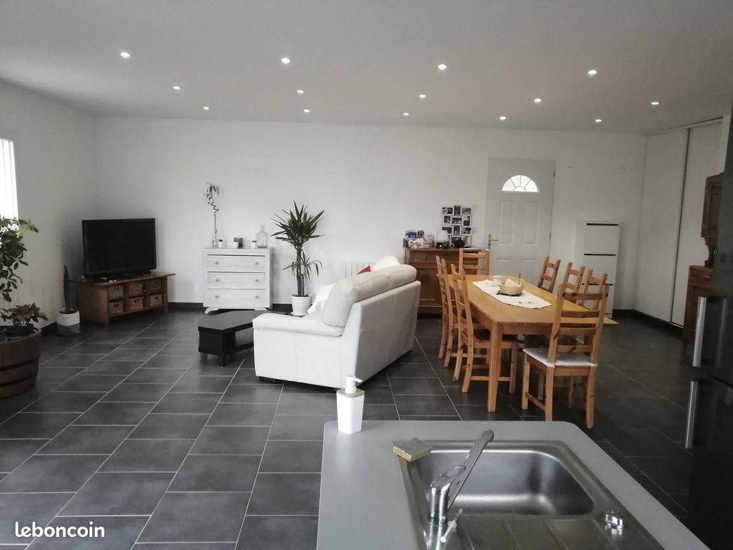 Maison à louer, 110m², Saint-Prim