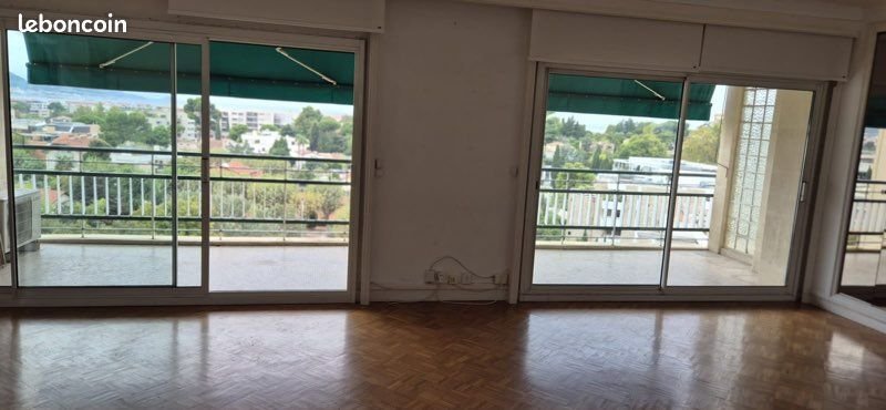 Appartement à louer, 140m², Marseille 8ème