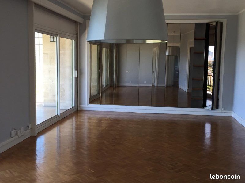 Appartement à louer, 140m², Marseille 8ème