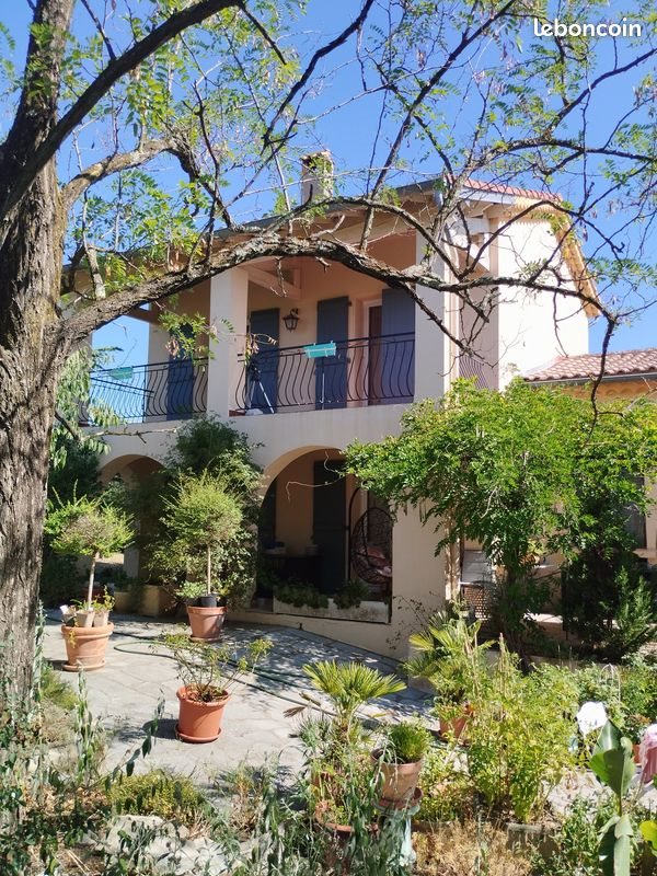 Appartement à louer, 72m², Lablachère