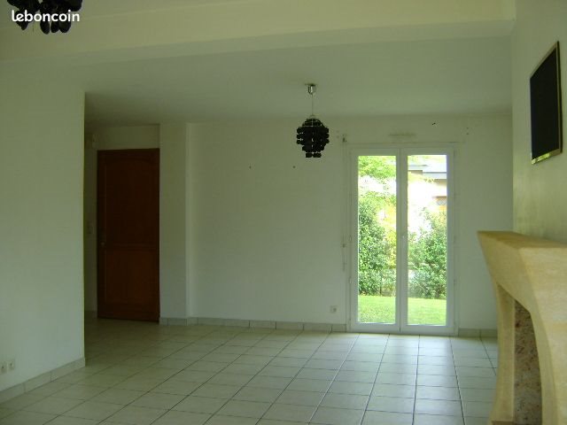 Maison à louer, 105m², Montreuil-le-Gast