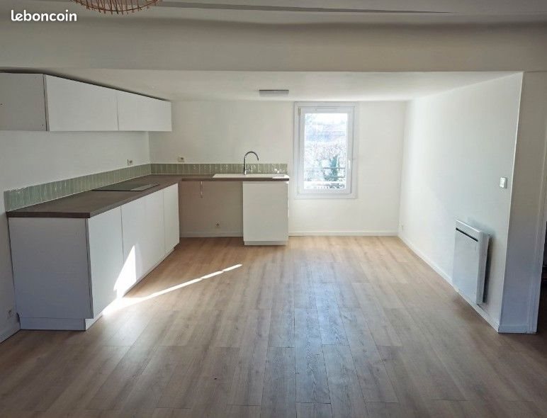 Appartement à louer, 67m², Peyrolles-en-Provence