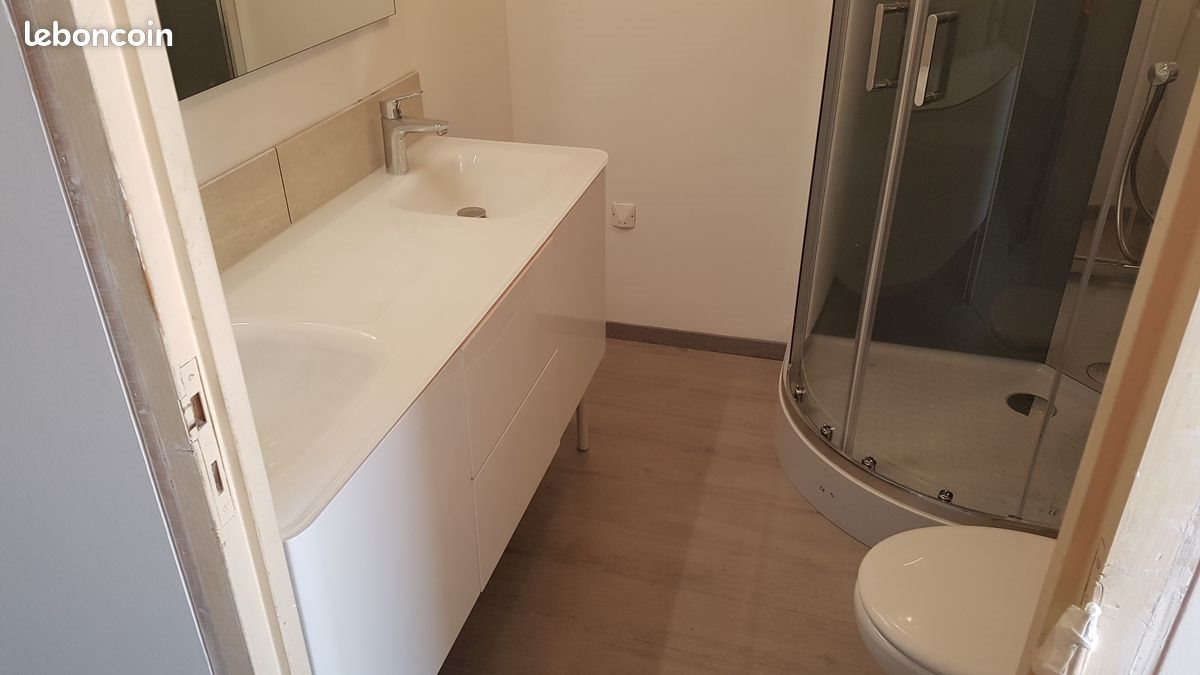 Maison à louer, 71m², Roujan
