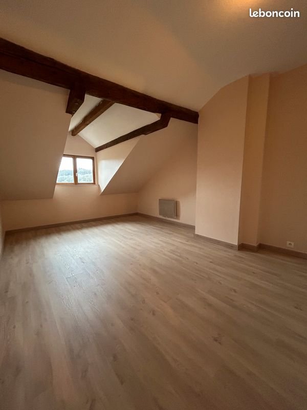 Appartement à louer, 110m², Chenecey-Buillon