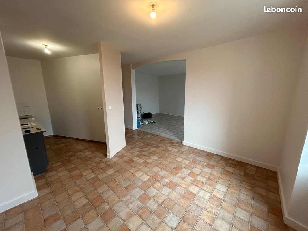 Appartement à louer, 110m², Chenecey-Buillon