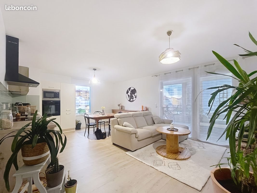 Appartement à vendre, 64m², Sathonay-Camp